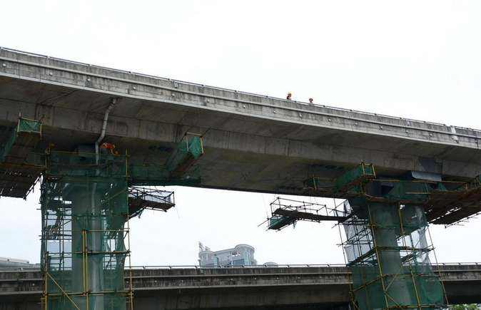 鋼筋混凝土橋梁加固工程